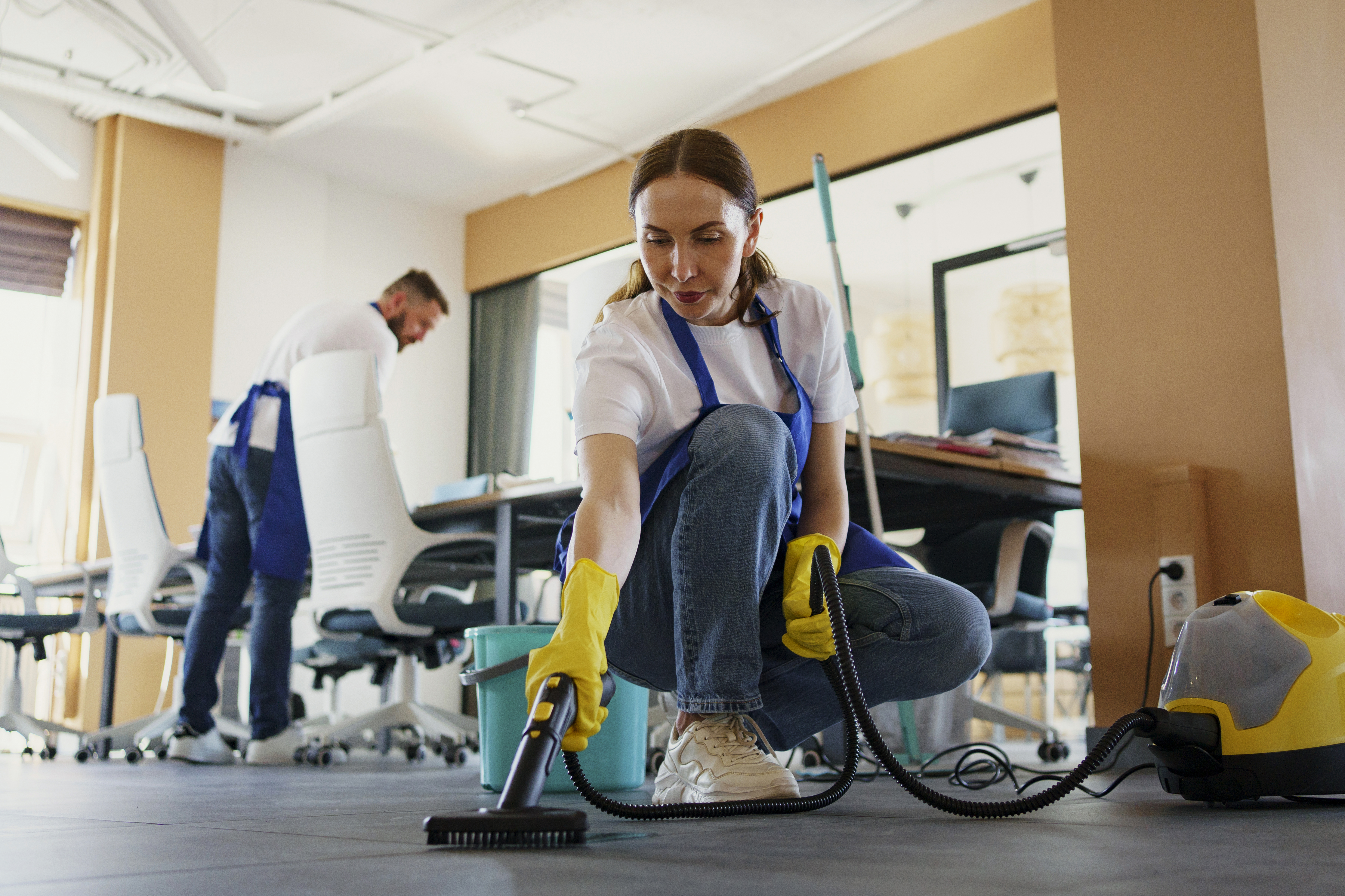 Commercial cleaning service image